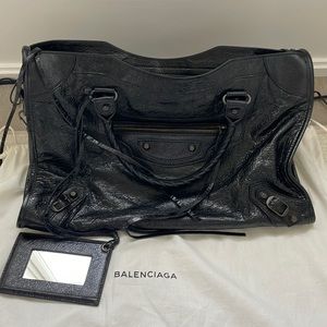 Balenciaga classic city bag in black